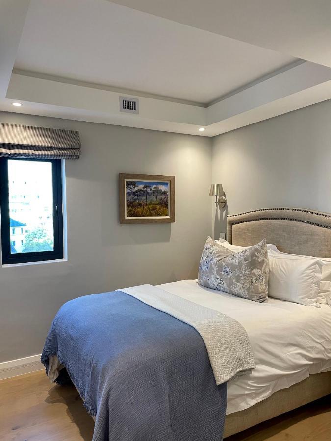 35 On Main By Stay In Luxury Кейптаун Екстериор снимка