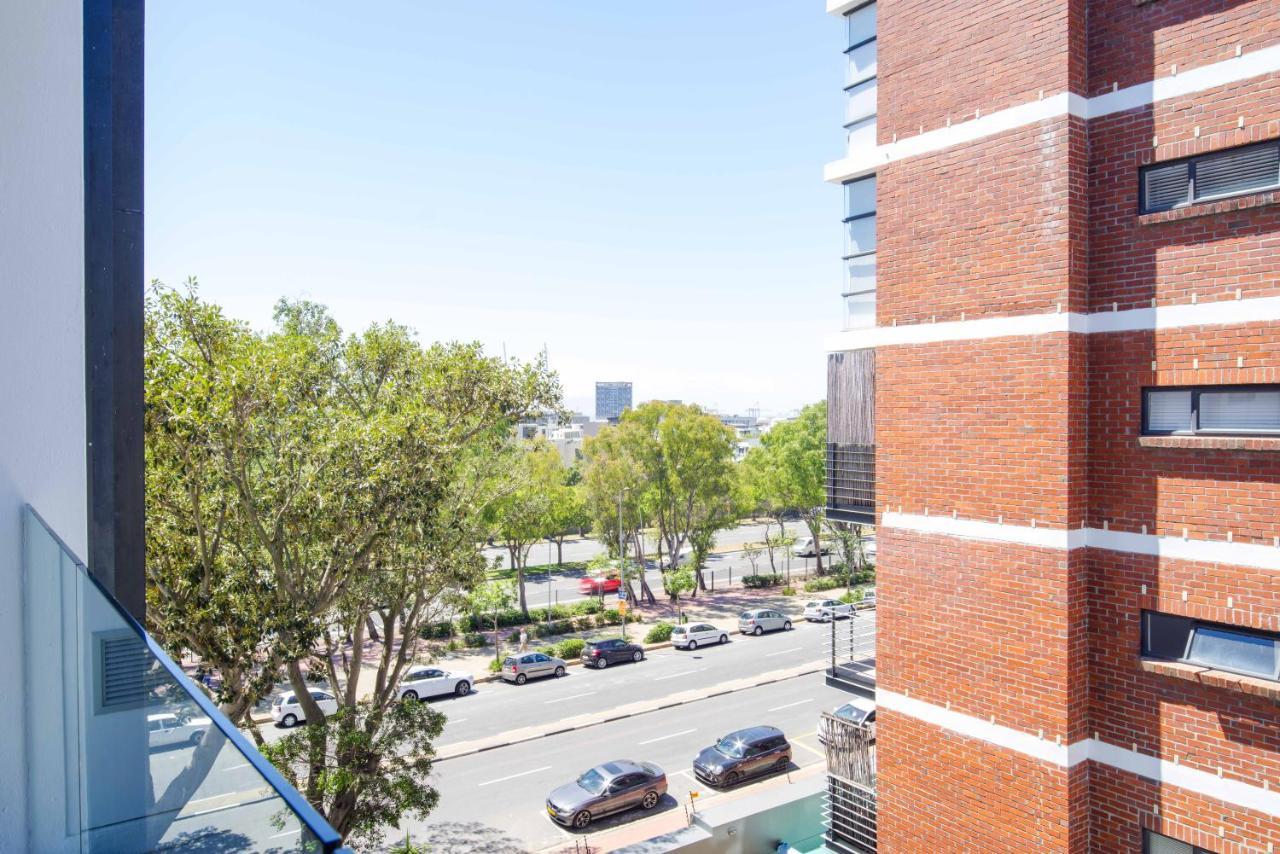35 On Main By Stay In Luxury Кейптаун Екстериор снимка