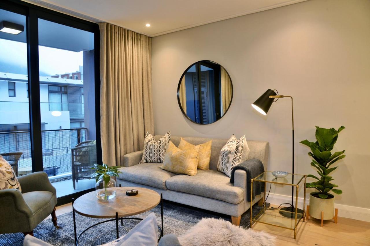 35 On Main By Stay In Luxury Кейптаун Екстериор снимка
