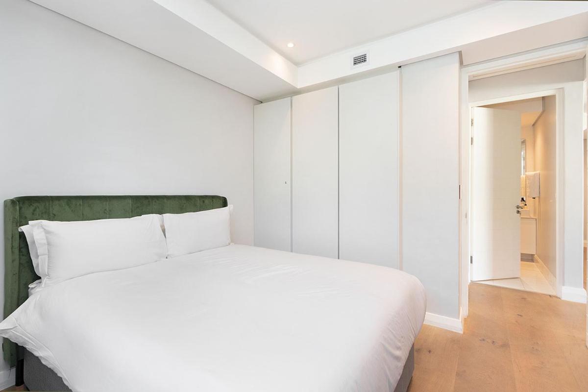 35 On Main By Stay In Luxury Кейптаун Екстериор снимка