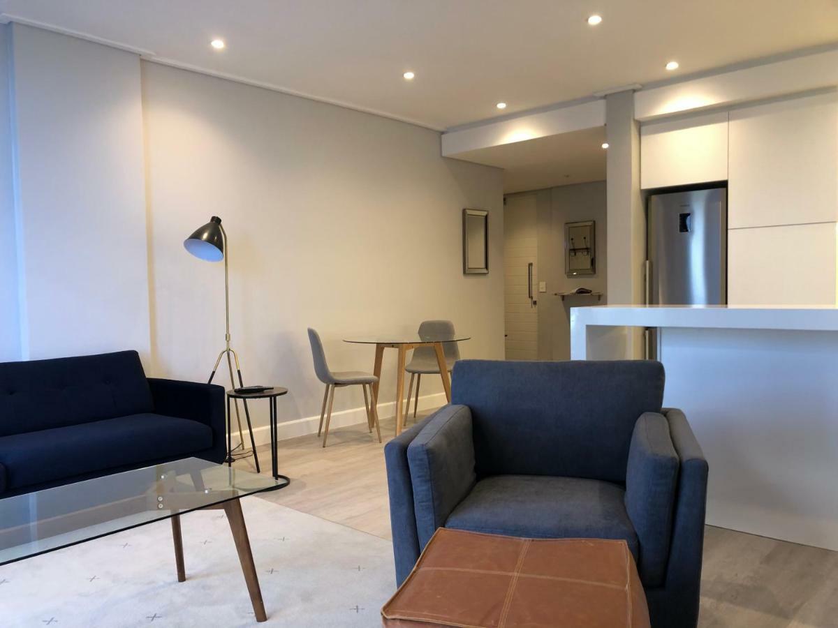 35 On Main By Stay In Luxury Кейптаун Екстериор снимка